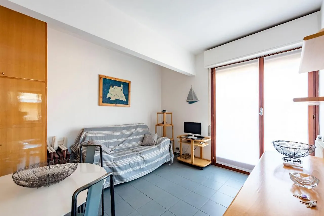 Joivy Cosy Flat With Terrace Near Rapallo Castle